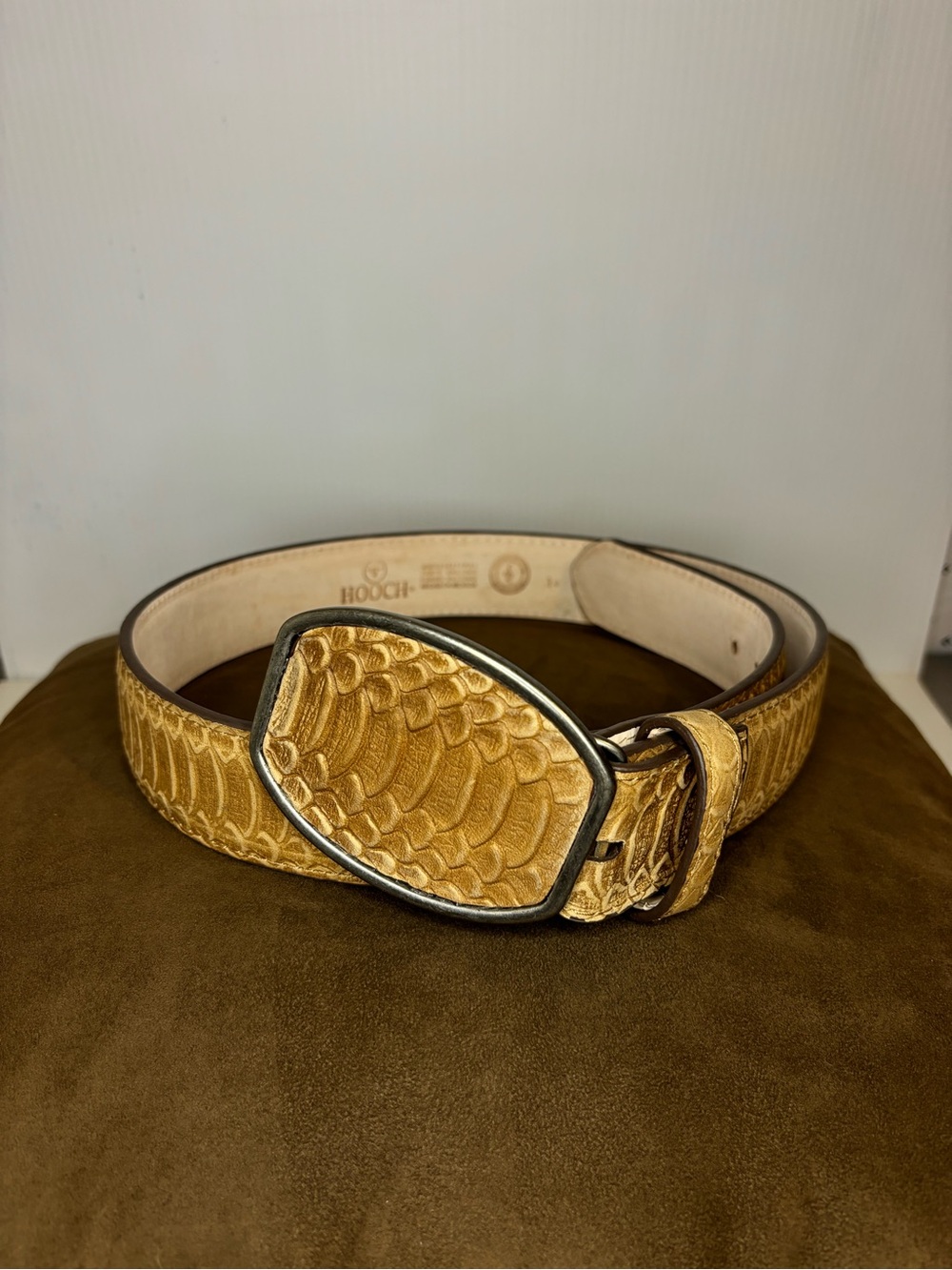 Tan Embossed Genuine Cow Leather Men’s Belt with Decorative Buckle